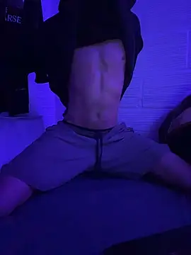 Snapshot of DarkCamBoy chatting on April 15, 5:25 am DarkCamBoy online show from April 15, 5:25 am