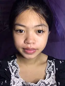 Snapshot of Thy00__ chatting on October 3, 1:13 am Thy00 online show from October 3, 1:13 am