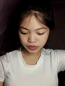 Snapshot of Thy00__ chatting on October 16, 8:04 am Thy00 online show from October 16, 8:04 am