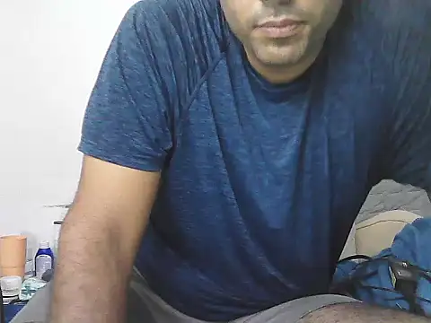 morenocabro10 online show from January 10, 7:15 pm