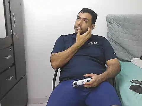 morenocabro10 online show from April 10, 2:28 am