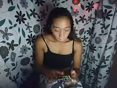 Virgen christine01 online show from November 17, 6:14 pm