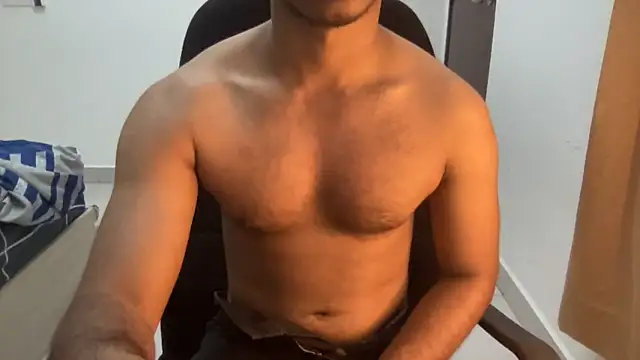 Hotmaskedboi online show from September 8, 2:49 pm