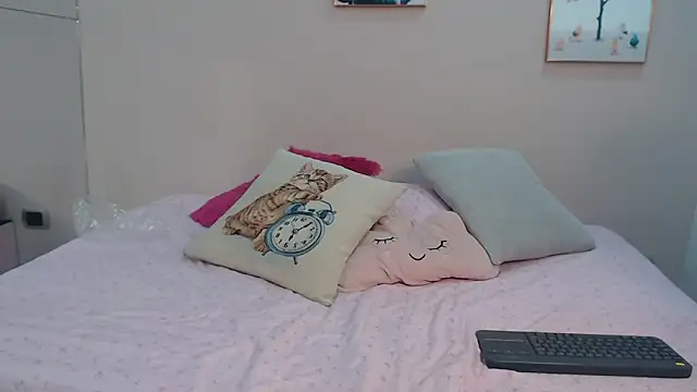 zooombee online show from October 31, 7:26 pm