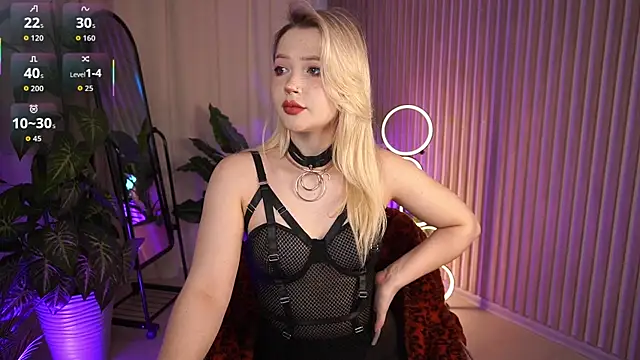 LauraWifeness online show from October 20, 6:03 am