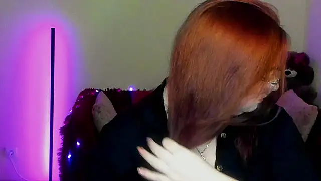 Alicia love00 online show from April 14, 5:24 am