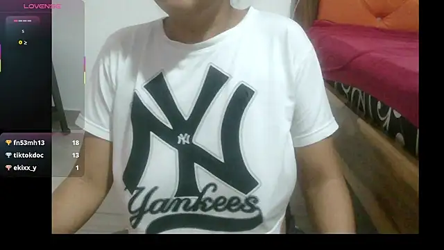 Lawuaifu1 online show from November 2, 10:34 pm