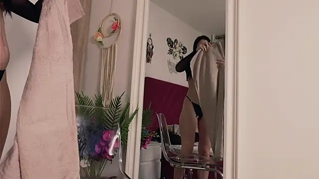 Snapshot of Ali_yv chatting on November 22, 7:07 am Ali yv online show from November 22, 7:07 am