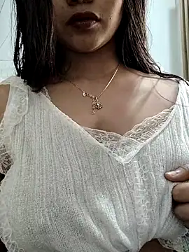 luv johrrra online show from December 15, 9:35 am