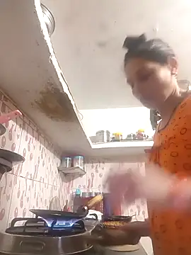 Snapshot of ISHANI-SINGH chatting on February 12, 2:39 am ISHANI-SINGH online show from February 12, 2:39 am