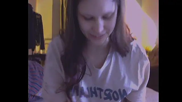 Snapshot of Lunliss chatting on July 23, 11:57 pm Lunliss online show from July 23, 11:57 pm