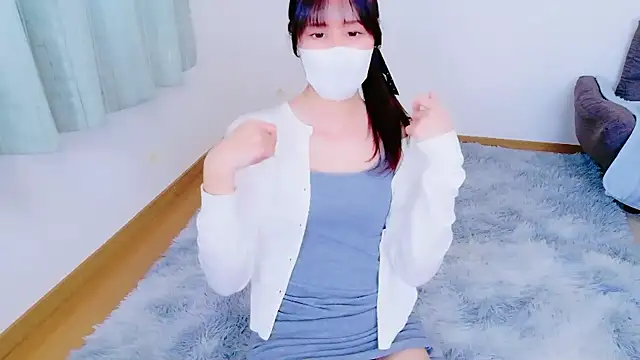 Snapshot of _Shuka_ chatting on February 17, 2:08 am Shuka online show from February 17, 2:08 am