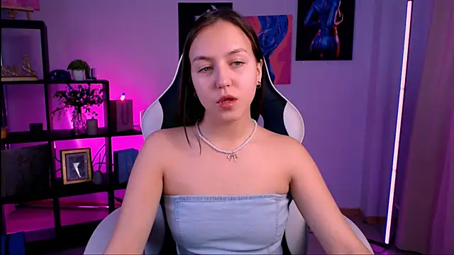 CindySparkl online show from December 19, 3:46 am