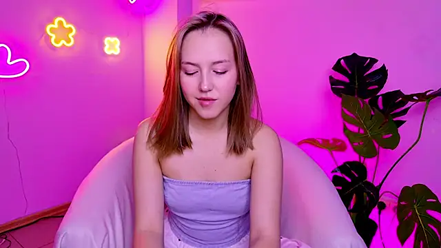 CindySparkl online show from February 19, 3:13 am