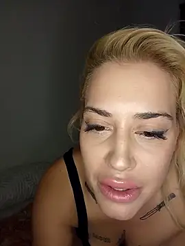 Snapshot of hacheacca chatting on November 13, 10:52 pm hacheacca online show from November 13, 10:52 pm