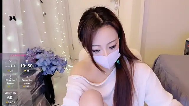 charlotte520 online show from March 15, 11:44 pm