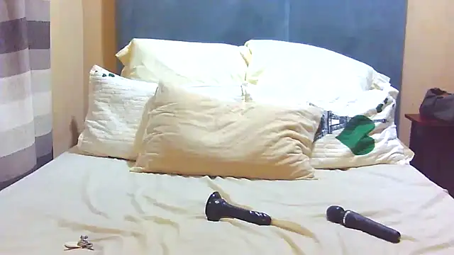 Snapshot of Black-Barbiexxc chatting on February 12, 4:35 pm Black-Barbiexxc online show from February 12, 4:35 pm