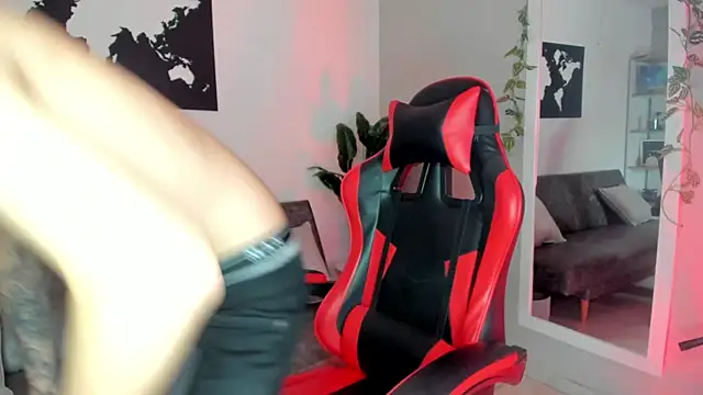 Snapshot of Mathewboy1 chatting on September 24, 2:37 am Mathewboy1 online show from September 24, 2:37 am