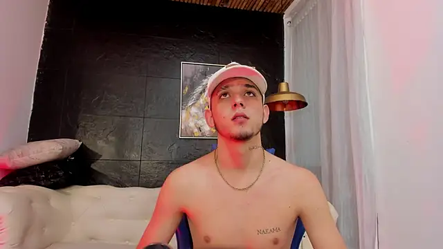 Snapshot of Mathewboy1 chatting on October 6, 11:40 am Mathewboy1 online show from October 6, 11:40 am