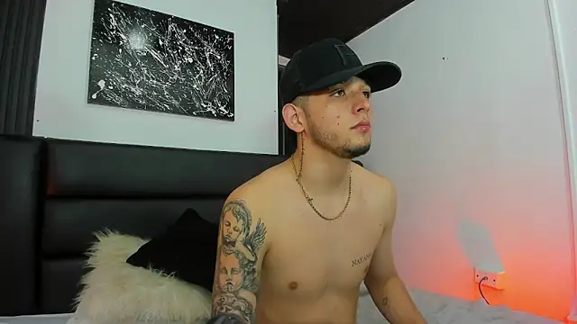 Mathewboy1 online show from February 14, 11:40 am