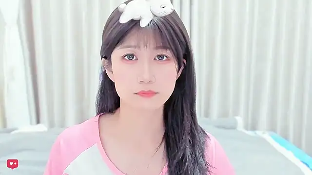 Rabbitlittlefool online show from February 8, 7:01 am