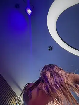 Natalia vidal online show from April 17, 9:18 pm