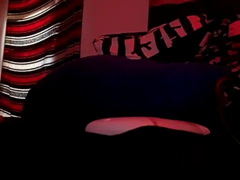 Snapshot of Taydagr8 chatting on November 18, 3:16 pm Taydagr8 online show from November 18, 3:16 pm