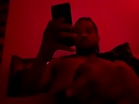 Snapshot of Taydagr8 chatting on November 22, 12:04 pm Taydagr8 online show from November 22, 12:04 pm