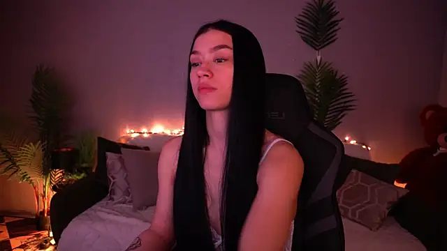 FataleNellie online show from March 26, 9:53 pm