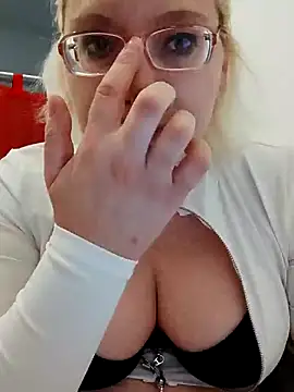 VikaKing online show from December 5, 8:27 pm