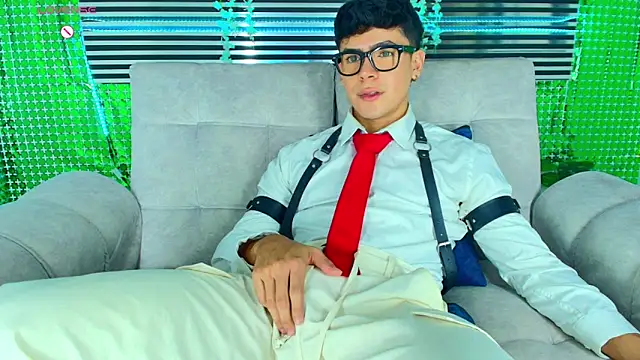 CamiiGuzmanX online show from March 27, 9:36 pm