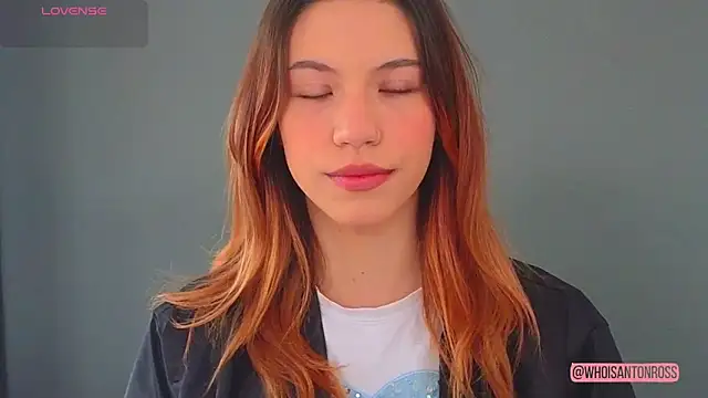 AntonellaaRossii online show from February 20, 1:22 pm