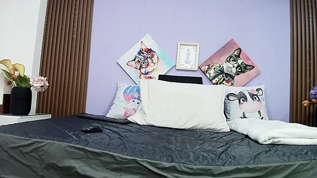 Snapshot of gisell_gomez chatting on February 13, 8:16 pm gisell gomez online show from February 13, 8:16 pm