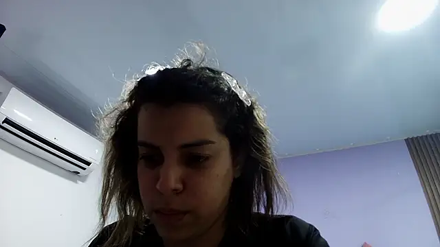 Snapshot of gisell_gomez chatting on February 20, 8:09 pm gisell gomez online show from February 20, 8:09 pm