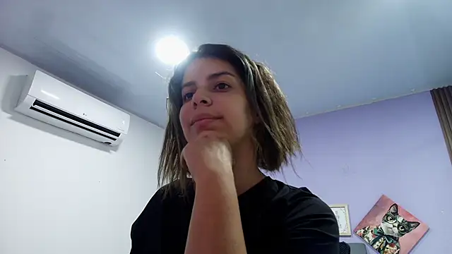 Snapshot of gisell_gomez chatting on March 2, 7:54 pm gisell gomez online show from March 2, 7:54 pm