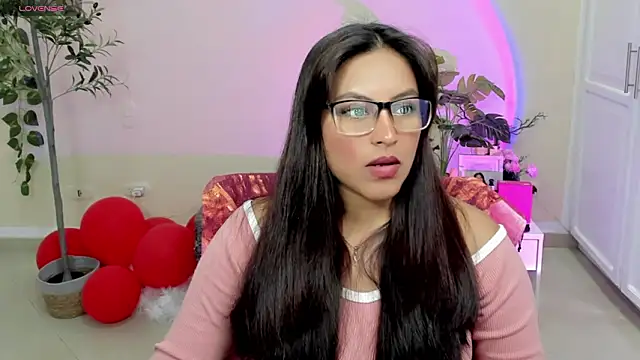 Snapshot of Cameroon-Diaz chatting on February 27, 1:55 pm Cameroon-Diaz online show from February 27, 1:55 pm