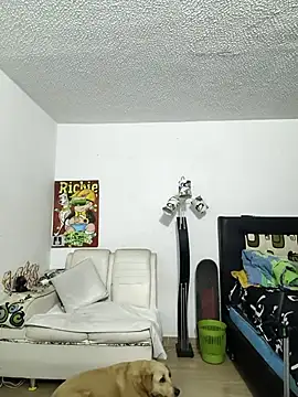 Snapshot of Thomasjons_ chatting on February 11, 1:21 am Thomasjons online show from February 11, 1:21 am