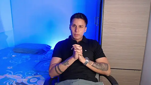 valentinosex1 online show from January 8, 9:50 pm