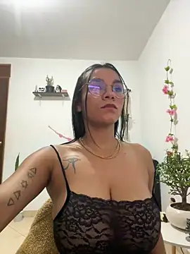 Zendaya11 online show from November 12, 5:08 am