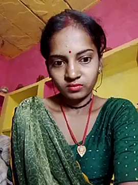 Snapshot of Hot_bbbb chatting on November 25, 11:05 pm Hot bbbb online show from November 25, 11:05 pm