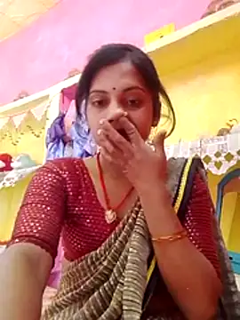 Snapshot of Hot_bbbb chatting on May 19, 6:53 am Hot bbbb online show from May 19, 6:53 am