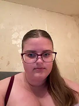 CurvyPaar2 online show from March 7, 8:06 pm