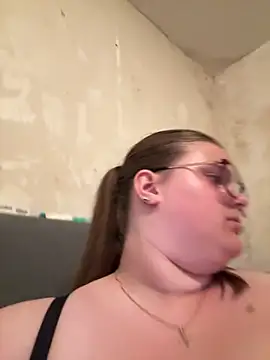 CurvyPaar2 online show from May 25, 9:32 pm