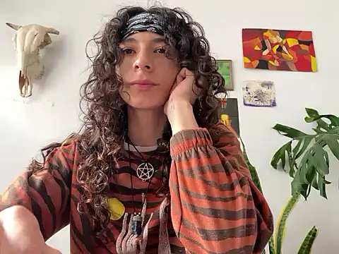 camille delrey online show from September 17, 7:48 pm