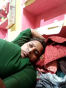Snapshot of Hot_crety chatting on June 4, 3:29 pm Hot crety online show from June 4, 3:29 pm