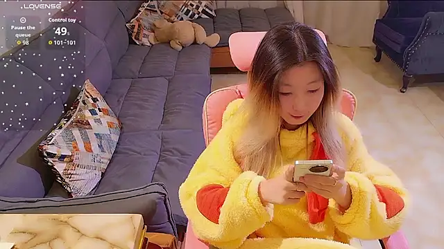 Deserve E online show from October 17, 1:03 pm