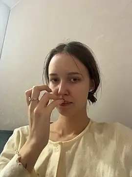 Snapshot of ElliRose chatting on January 6, 1:26 pm ElliRose online show from January 6, 1:26 pm