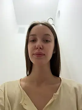 Snapshot of ElliRose chatting on January 10, 6:59 am ElliRose online show from January 10, 6:59 am