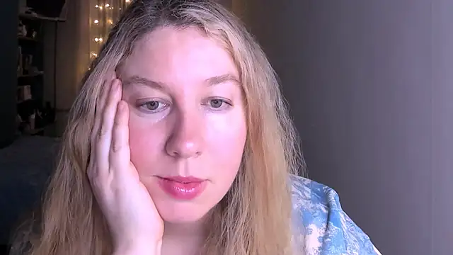 NancySanders online show from April 5, 6:49 pm