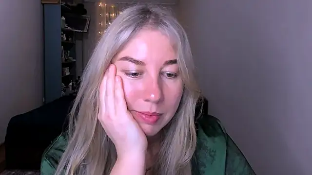 NancySanders online show from April 17, 8:01 pm